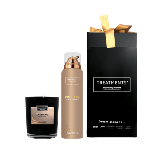 Treatments® - Giftbox Shower Foam & Candle - Zhejiang